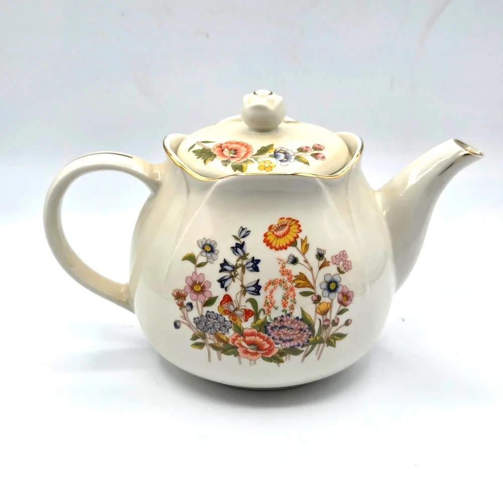 Vintage Robinson Design Group Floral Teapot with Gold Trim‎ Made In Japan 1989